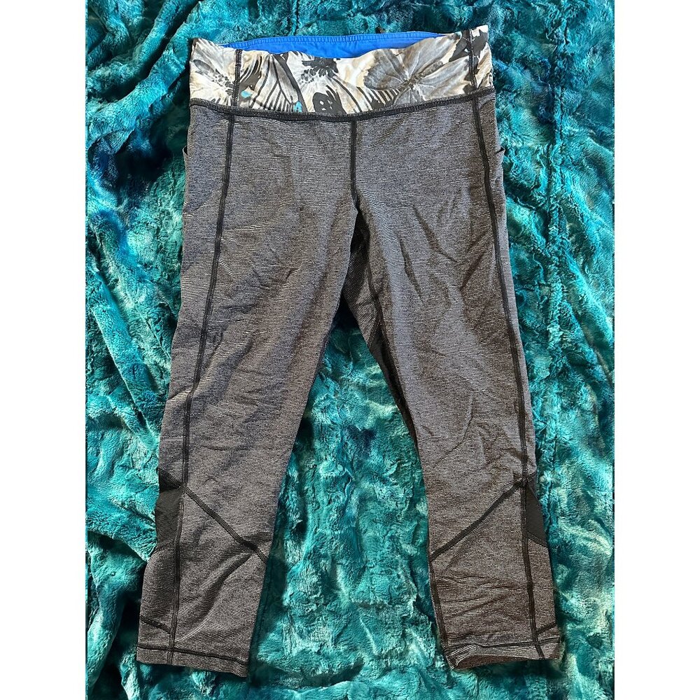 Lululemon Gray Multi-Color Print Pants - Size 8 - Side Pockets - Pre-Worn